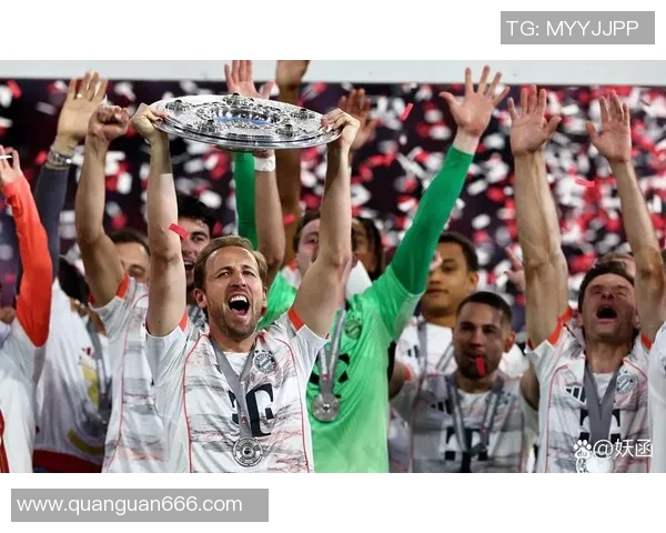 足球明星高清大尺寸照片欣赏与收藏推荐让你领略球场风采与魅力